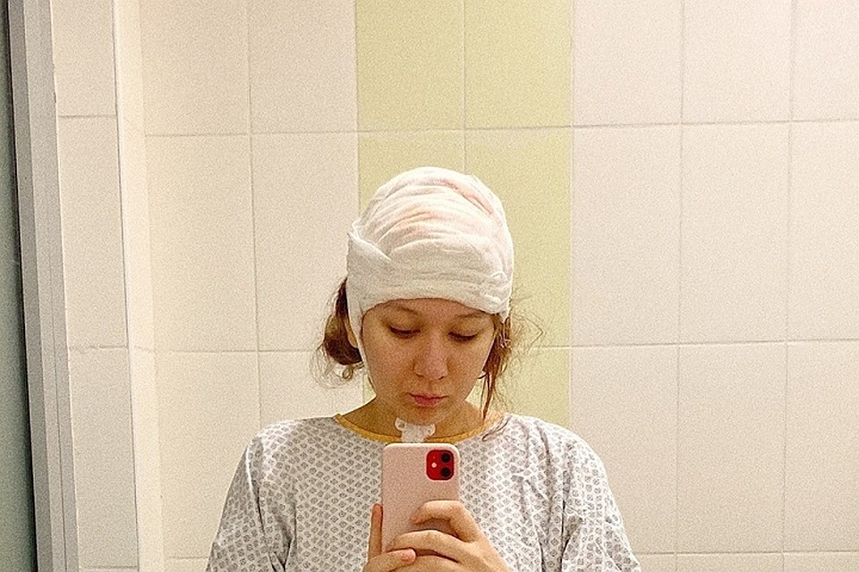 Сейчас девушка в больнице, ее жизни ничего не угрожает, но голову врачи просят беречь.