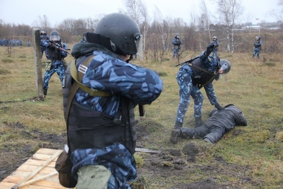 Все по-настоящему: 500 силовиков ловили сбежавших из кузбасского СИЗО преступников. ФОТО: ГУФСИН России по Кемеровской области.