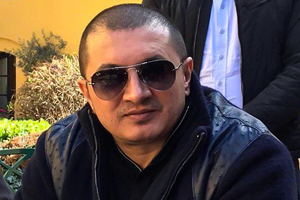 Исмаилов, находясь за пределами России, пользуясь своим авторитетом вора в законе и связями в преступной сфере, занимался координацией преступной деятельности