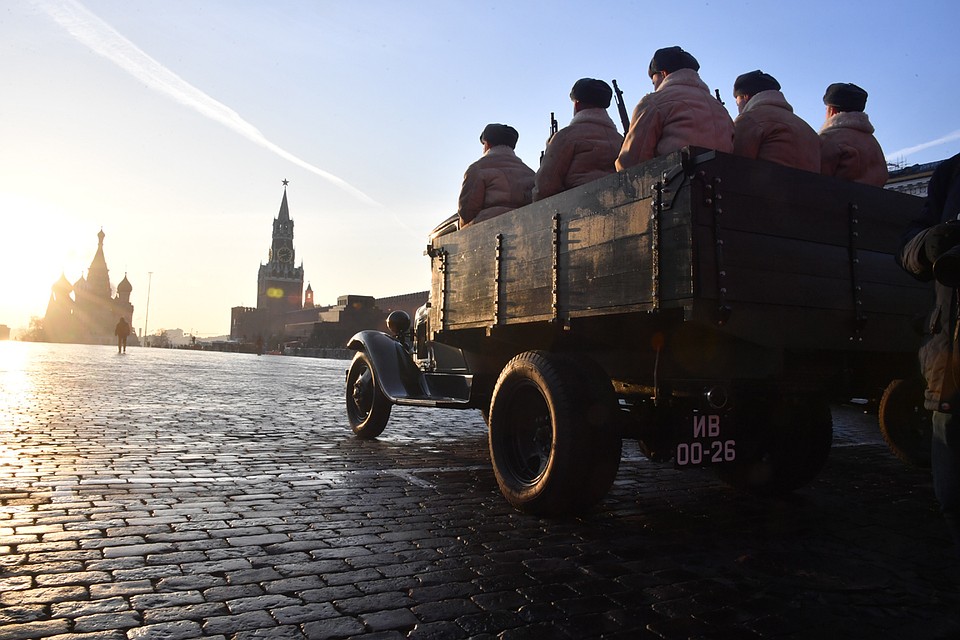 У стен Кремля покажут реконструкцию исторического события 1941 года
