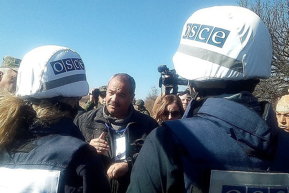 Почему Киев не хочет отвести свои войска от Петровского