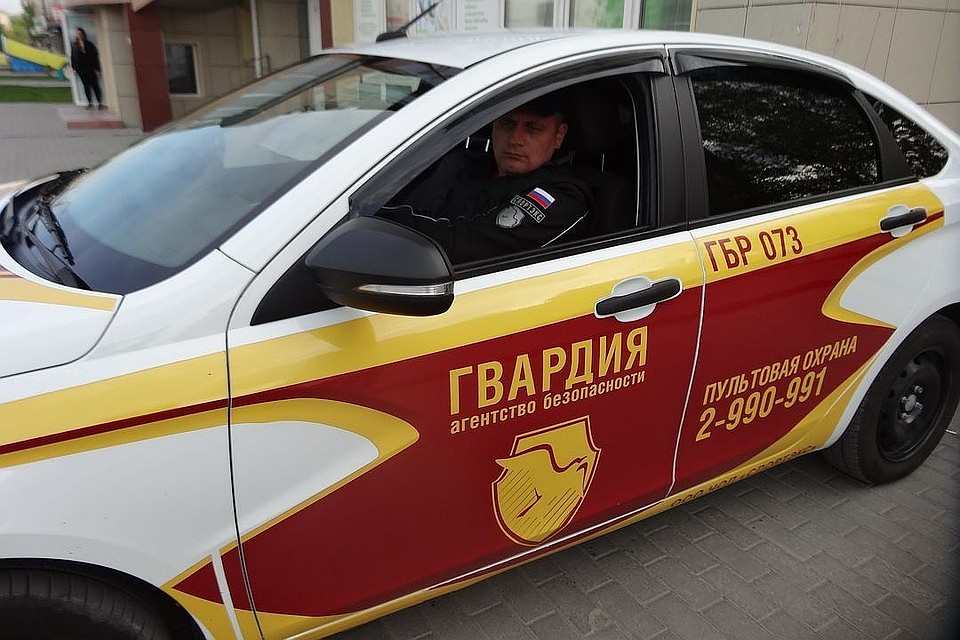 Сотрудники магазина передали девочку охране. Фото: Агентство Безопасности ГВАРДИЯ.