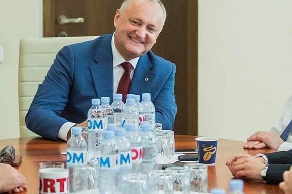 Игорь Додон на фото - в офисе блока ACUM. Фото: соцсети