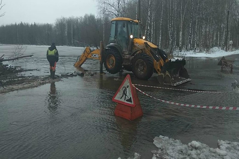 Плотины бобров уничтожили с помощью спецтехники. Фото: vk.com/ky43_ubezhishe