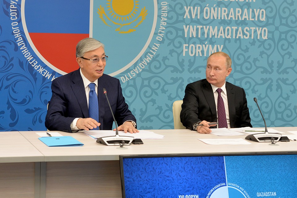 Владимир Путин и Касым-Жомарт Токаев отметили: символично, что через 16 лет форум вернулся на омскую землю, где и зародился.