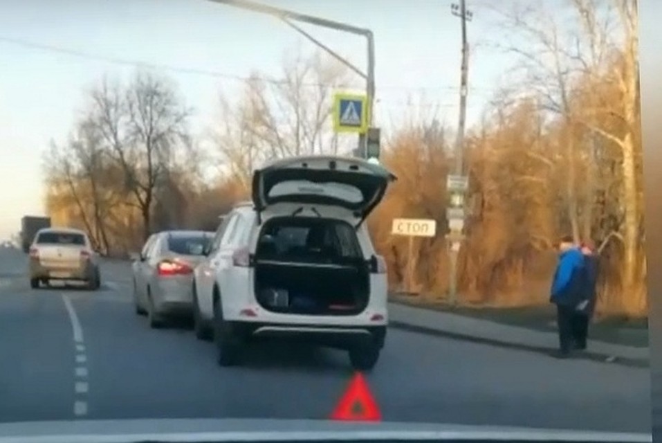 Под Липецком 3 иномарки столкнулись у пешеходного перехода