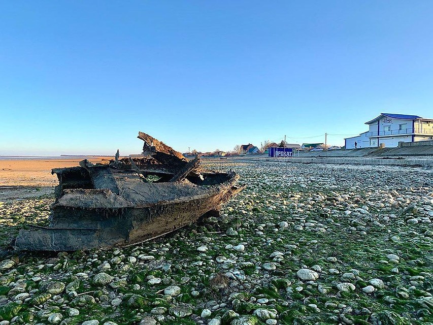 Азовское море обмелело Фото: instagram.com/ahtari_live