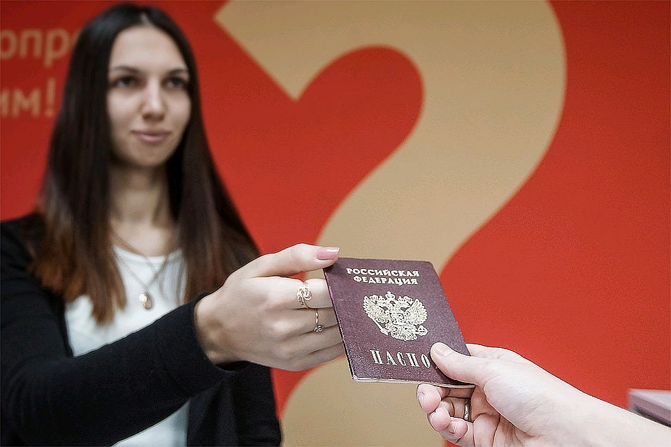 Нашими согражданами за год стали 146 135 украинцев