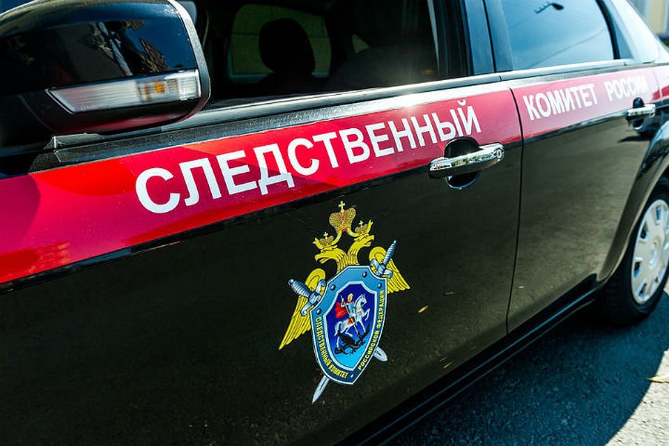В Сибири подростки до смерти забили мужчину в его квартире.