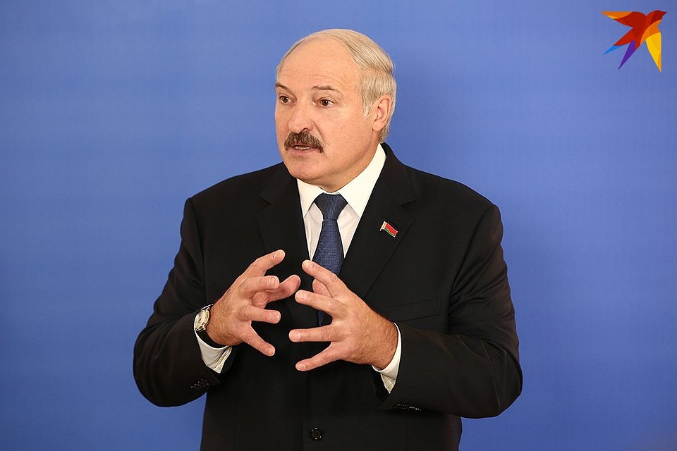 Лукашенко: "Предстоящие три-четыре года на плечах у нас весь Советский Союз: и экономическая составляющая, и силовая оборона в ОДКБ".