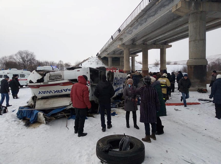 1 декабря автобус с пассажирами слетел с трассы в Забайкалье