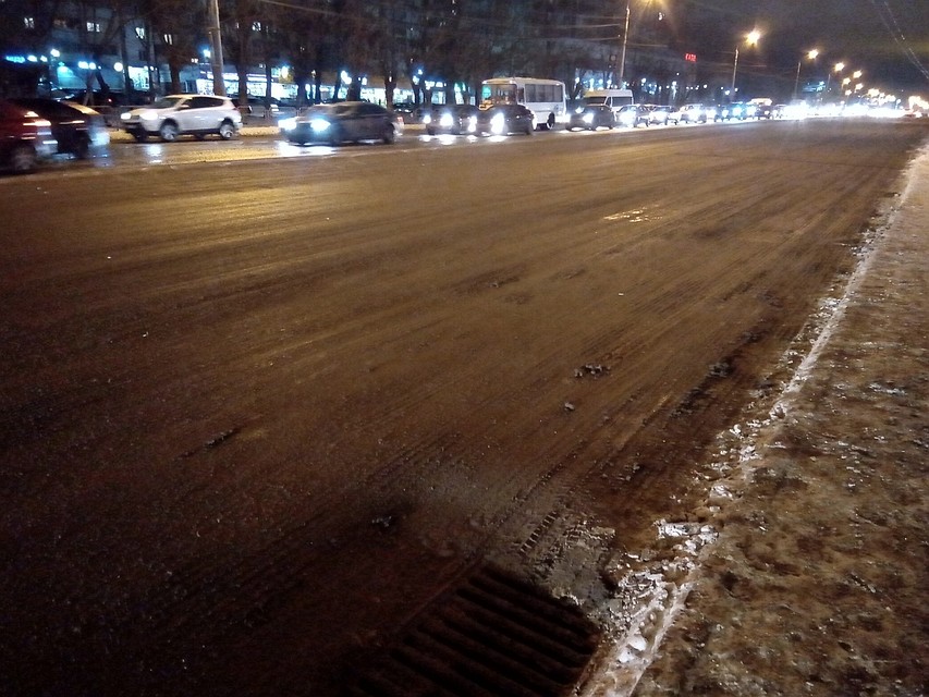 В пятницу дороги опять "пересолили".