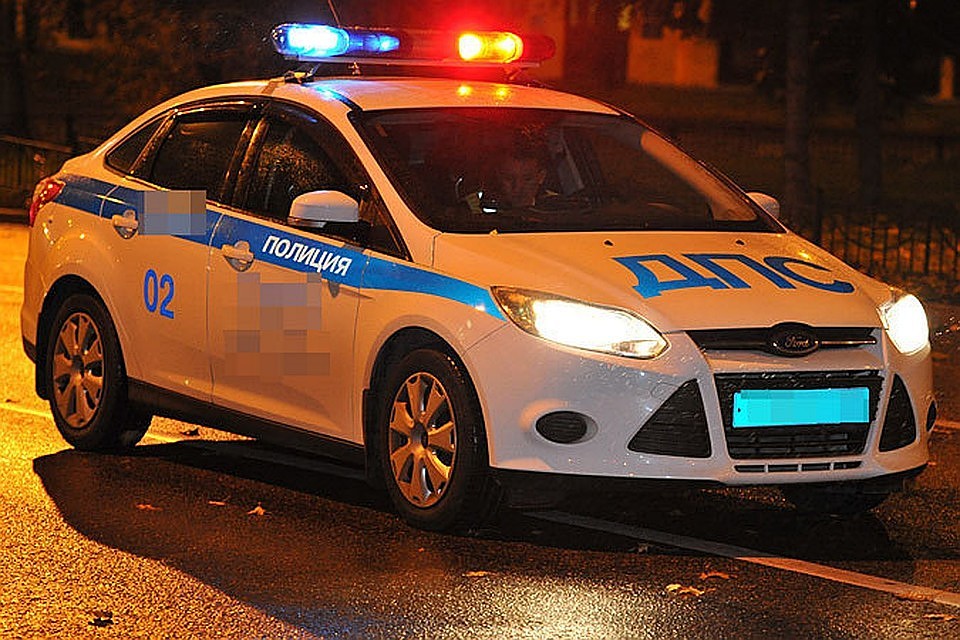 Полицейские проводят проверку по факту аварии