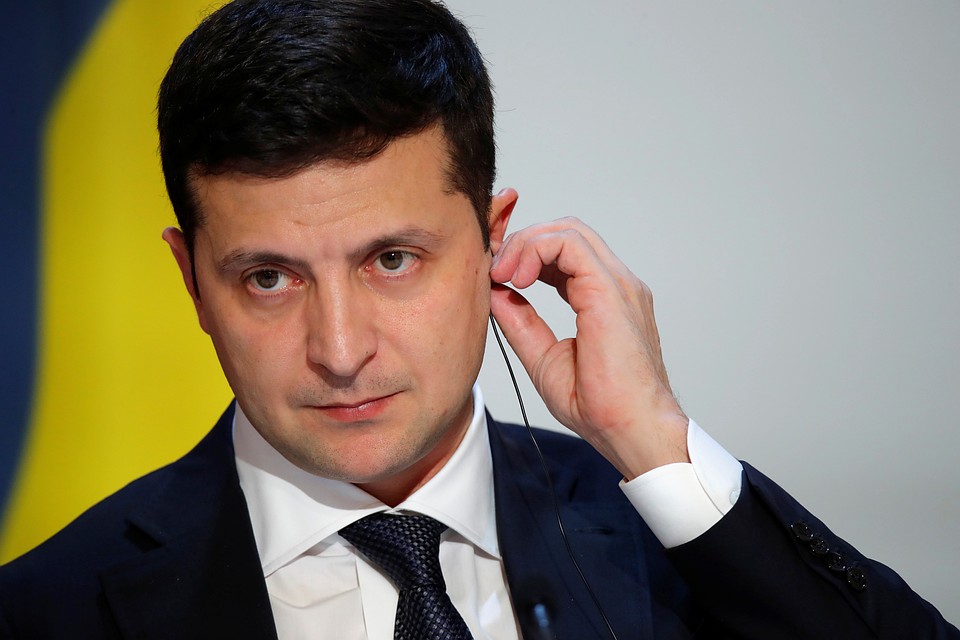 Украинский президент Владимир Зеленский на саммите в Париже