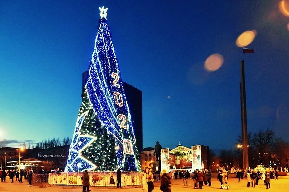 В Донецке сегодня будет третья ночь без комендантского часа. Фото: Евгении Карпачевой