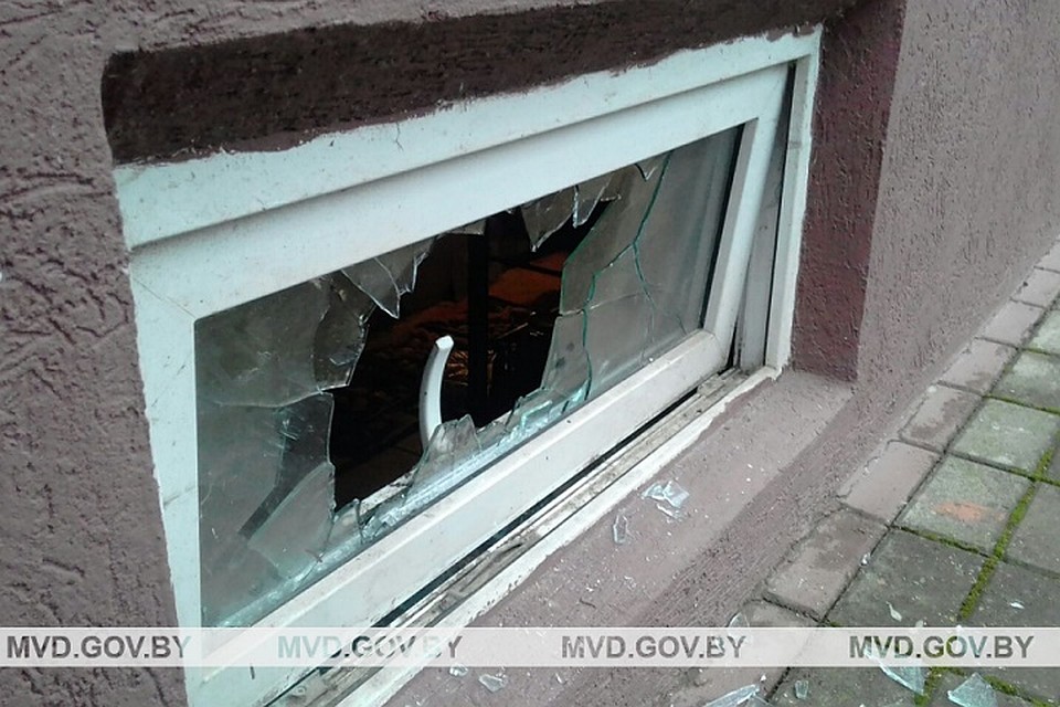 Форточник украл у знакомых сбережения. Фото: МВД.
