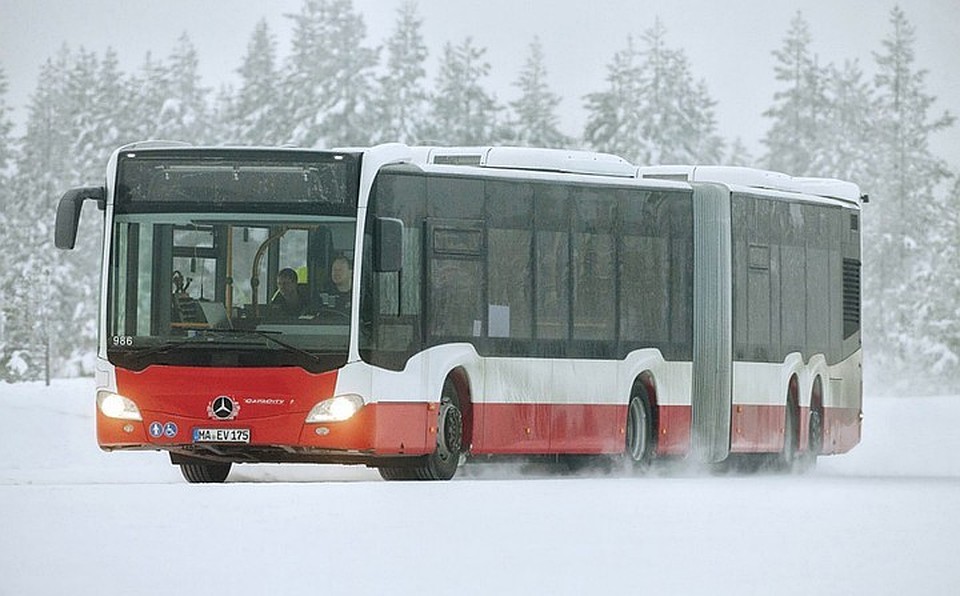 Как оформлять контракты с перевозчиками, будут решать до лета. Фото: busandcoachbuyer.com