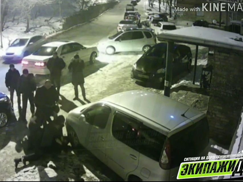 В социальных сетях опубликовали видео вооруженной разборки. Источник: dps__vl
