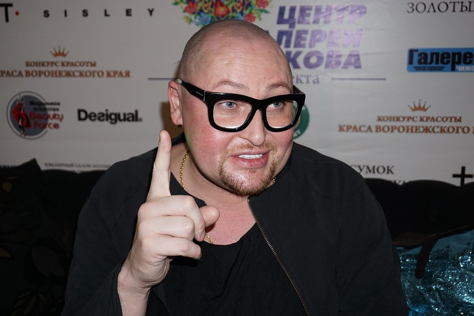 Певец Шура.