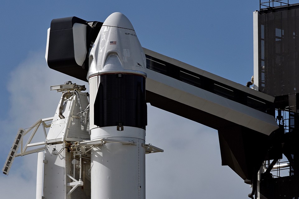 SpaceX запустила корабль Crew Dragon