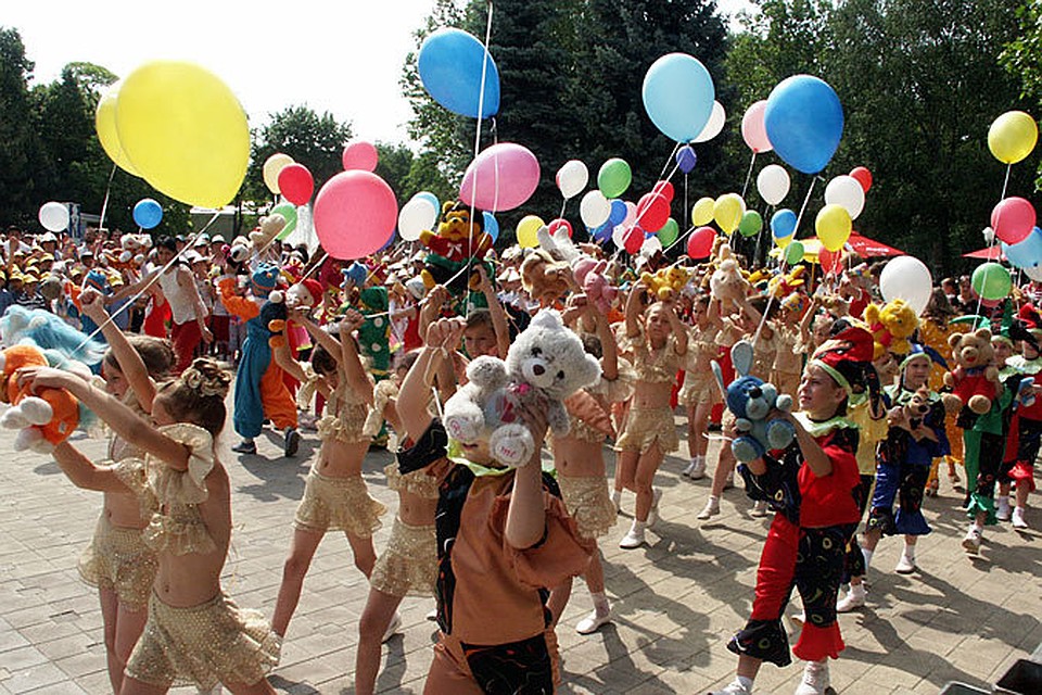 В Краснодаре лозунг "Все лучшее - детям" уже воплощен в жизнь.