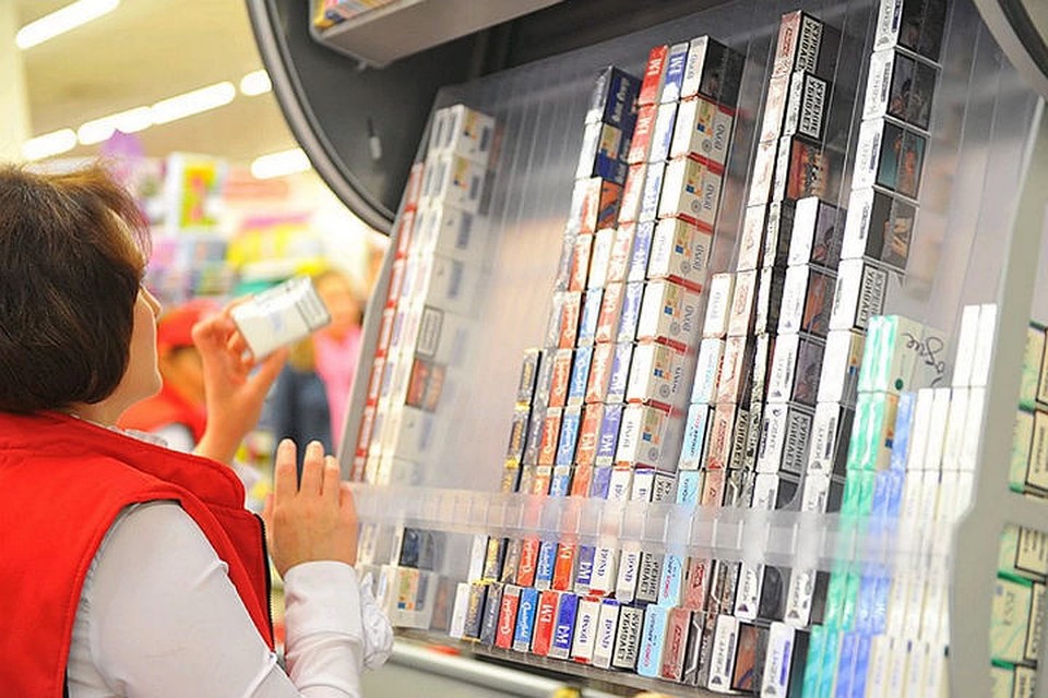 Партию поддельных пачек сигарет на 1,5 миллиона рублей обнаружили в Иркутске.