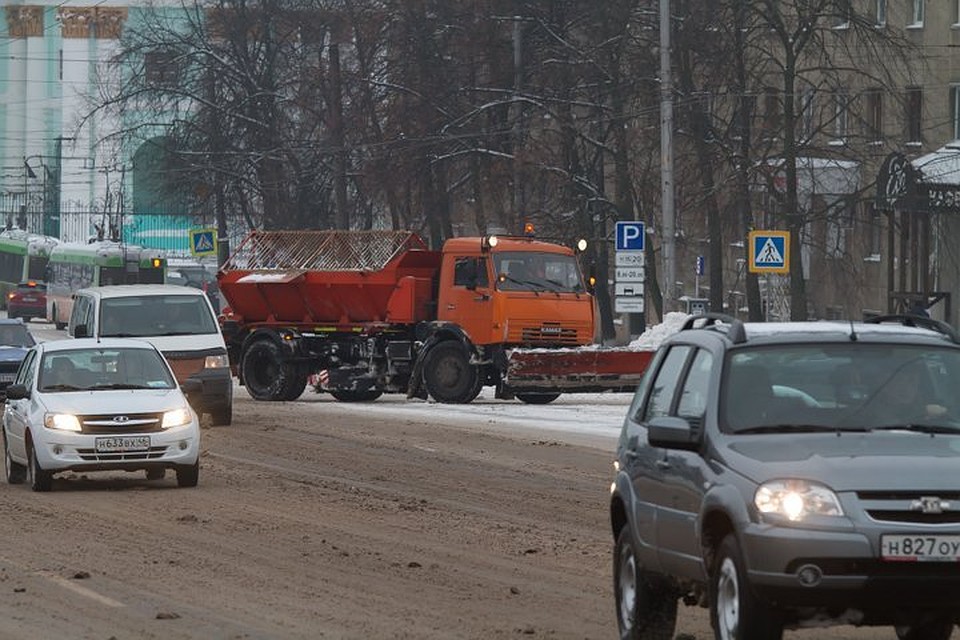 В настоящее время рабочие расчищают остановки и парковочные карманы