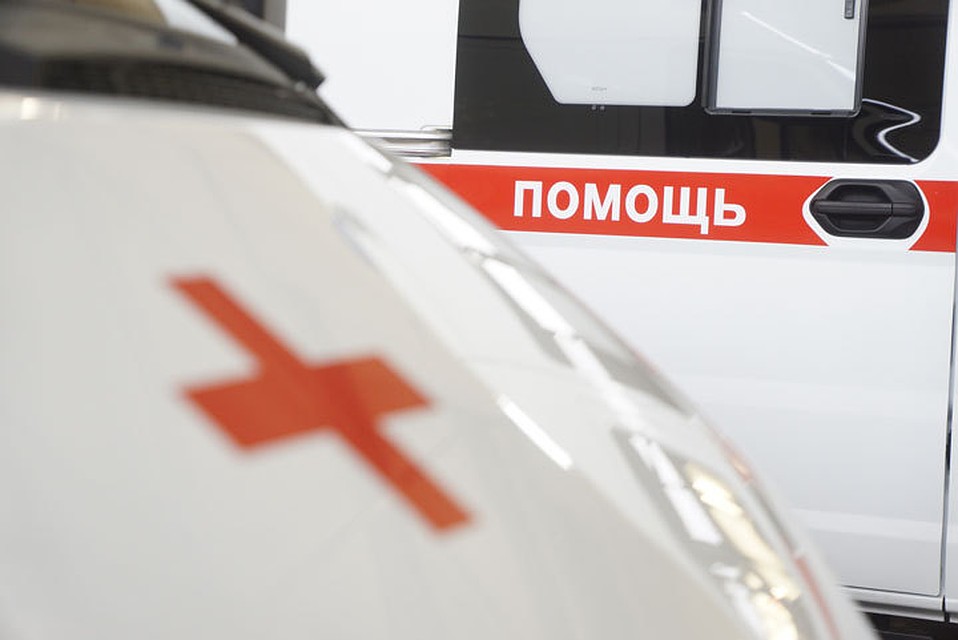 При появлении тревожных симптомов нужно вызвать Скорую помощь или врача на дом.