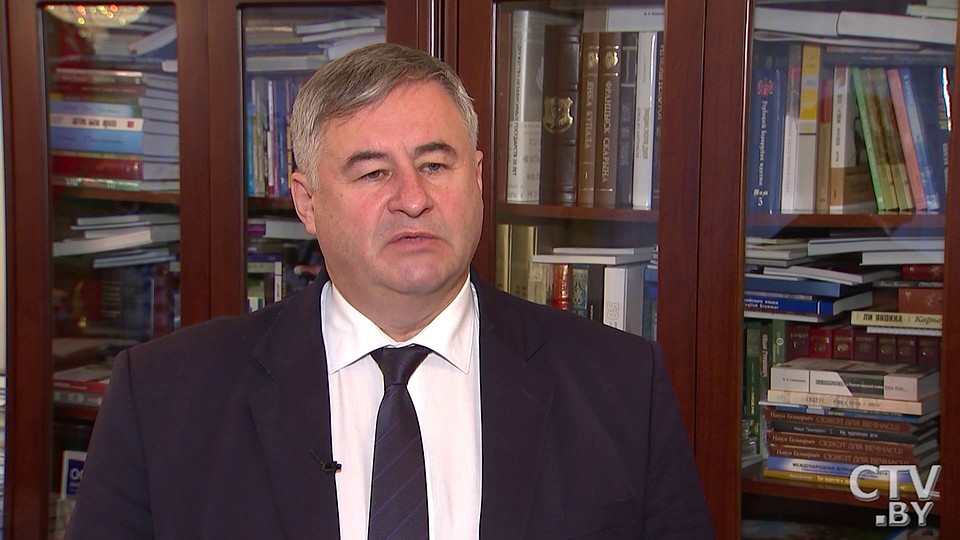 Министр информации Карлюкевич сказал, что норма об идентификации комментаторов работает в нужном направлении. Фото: сtv.by