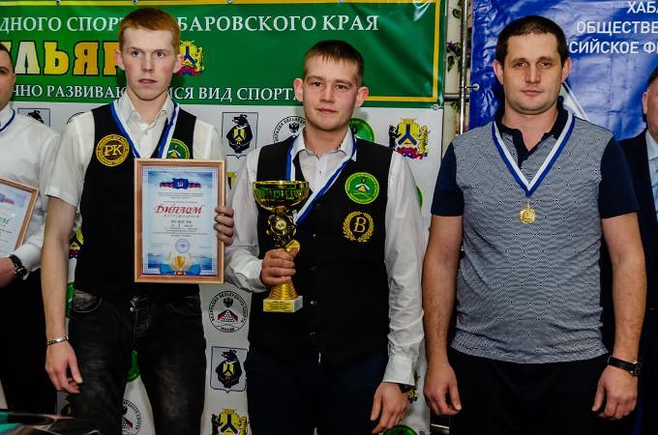 Росгвардейцы Хабаровска стали победителями краевого чемпионата по бильярду. Фото Дмитрия Светачева.