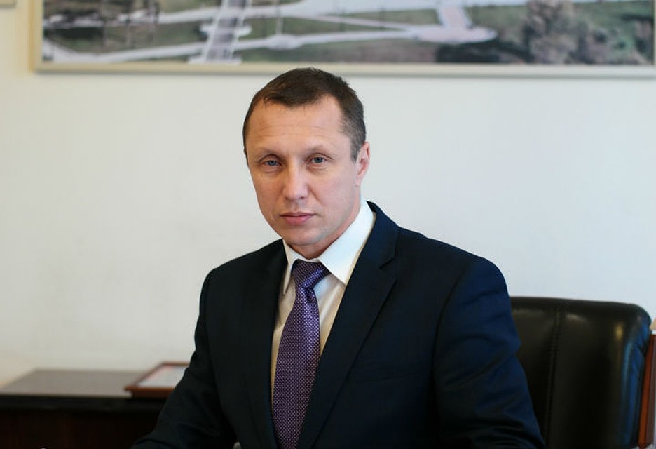 С инициативой продажи служебного автомобиля выступил сам Михаил Сидоров. Фото: Хабаровская городская дума