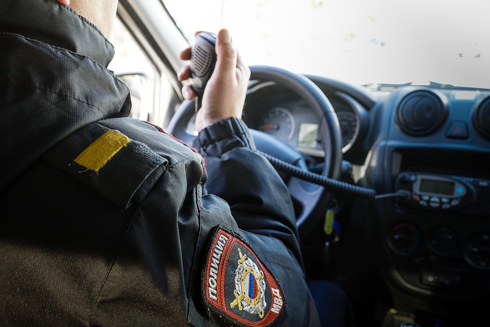 Видимо, воришки сильно шумели - их присутствие обнаружил патруль полиции