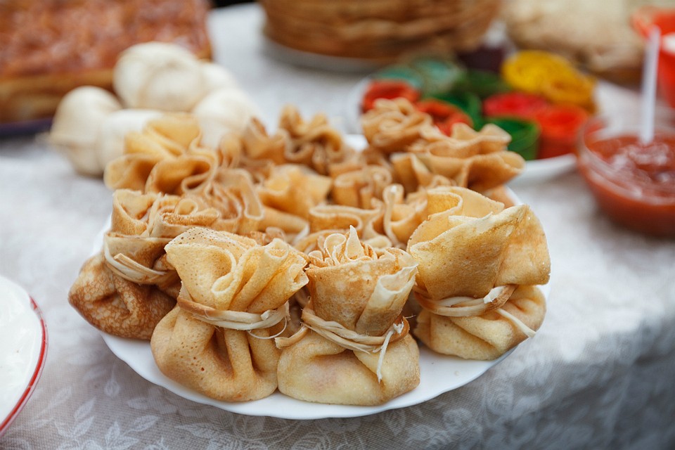 Главным блюдом на Масленицу, конечно же, остаются блины.