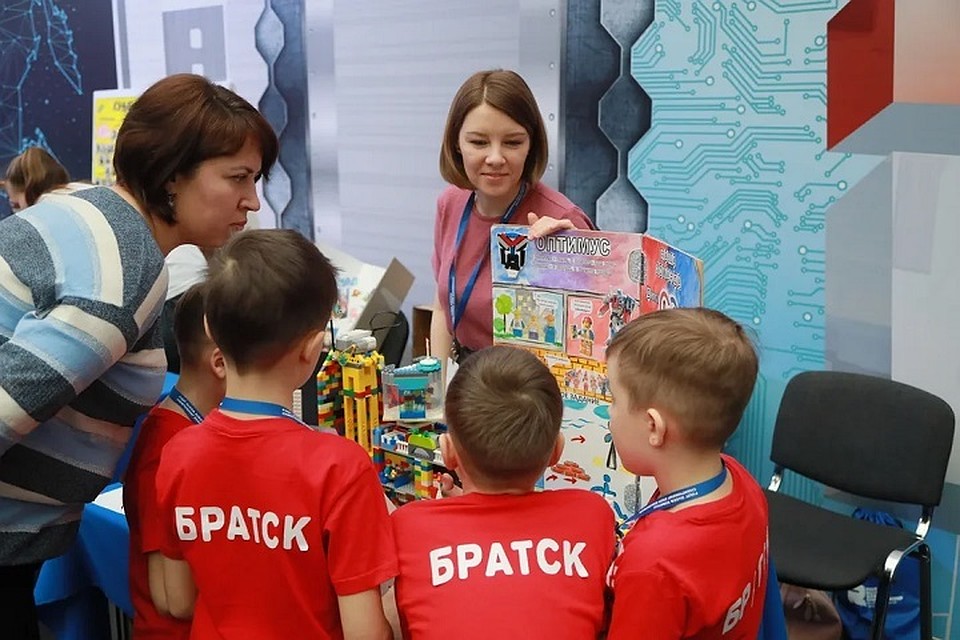 На чемпионате по робототехнике можно заодно изучить географию России.