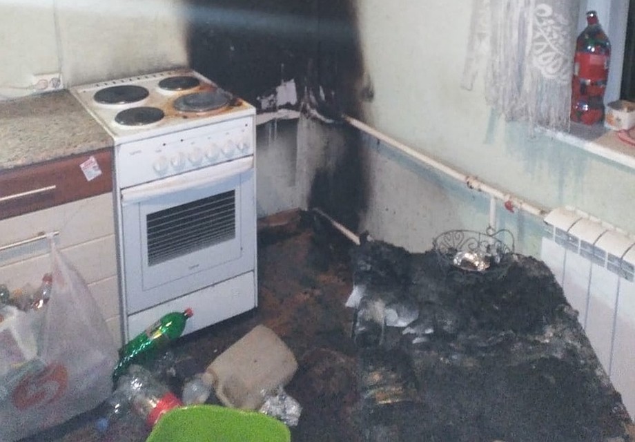 В ликвидации пожара принимали участие 28 человек, десять единиц техники