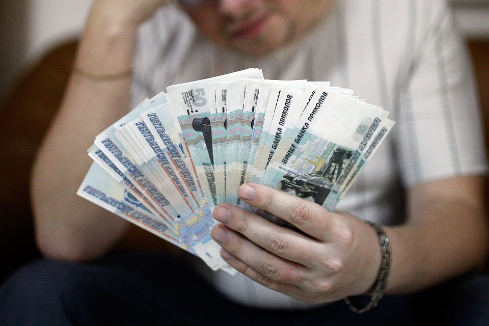 К 2020 году задолженность ставропольцев по ним достигла 161,6 миллиарда рублей, по ипотечным кредитам — 89,9 миллиарда рублей