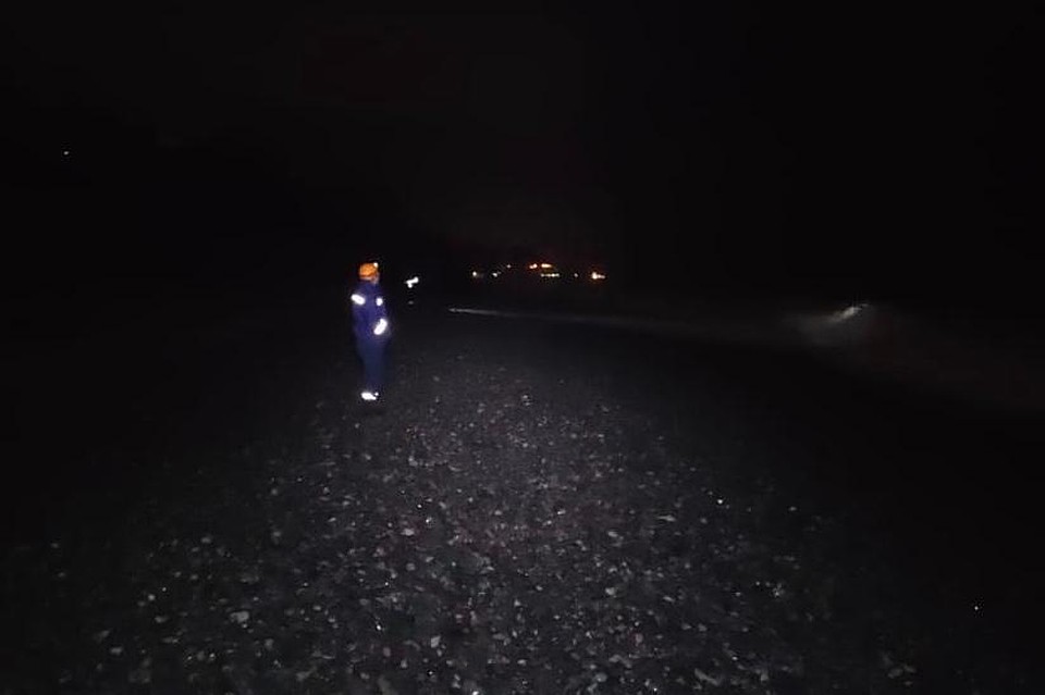 Шторм в 5 баллов не дает возможности поиска в открытом море. Фото: пресс-служба ГУ МЧС.