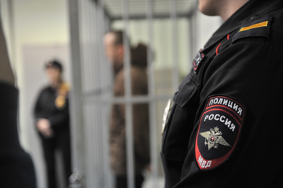Подозреваемый нанес соседу не меньше 6 ударов по голове ногами и руками.