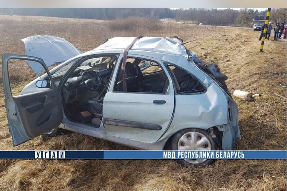 Девушка-водитель не справилась с управлением и выехала на встречную полосу. Фото: МВД.
