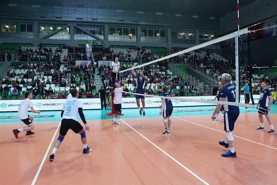 В Новом Уренгое стартовал благотворительный турнир по волейболу Фото: newurengoy.ru