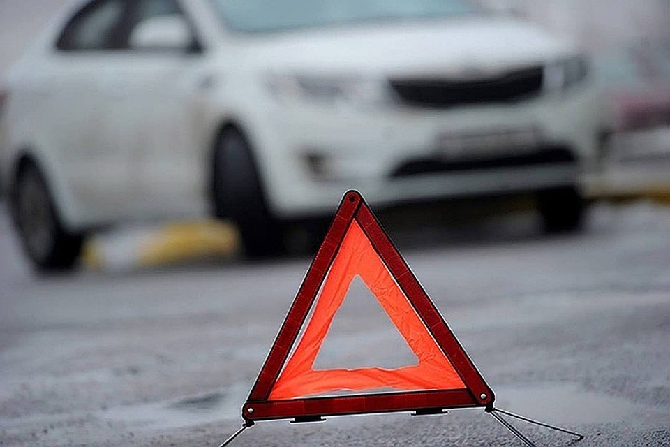 В Уганде при лобовом столкновении такси с грузовиком погибли восемь человек