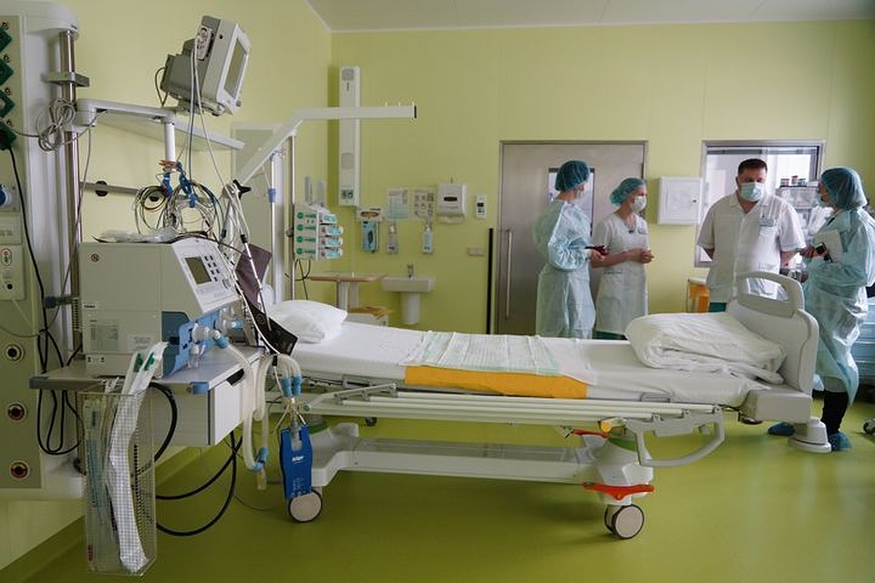 Пациент умудрился выпасть из окна больницы и получить новые травны