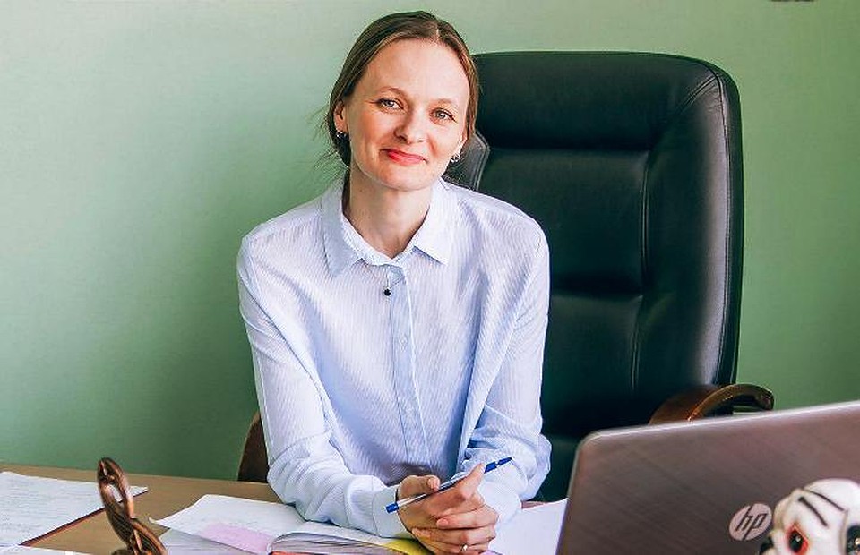 Свой трудовой стаж Юлия Павленко начала в 2007 году в Новомосковском драматическом театре