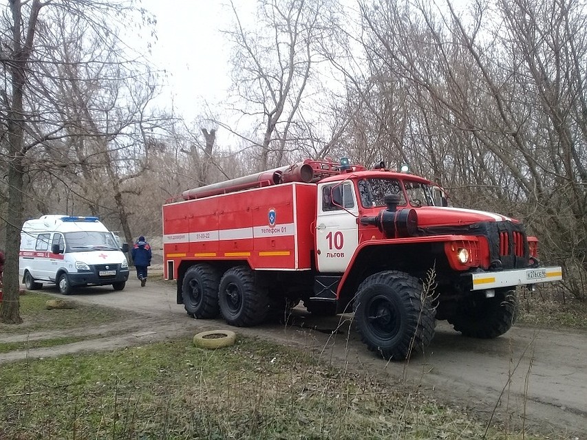 Огонь тушили 14 человек и пять единиц техники
