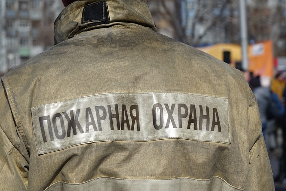 В Новокузнецке сгорел мебельный цех площадью 600 квадратных метров