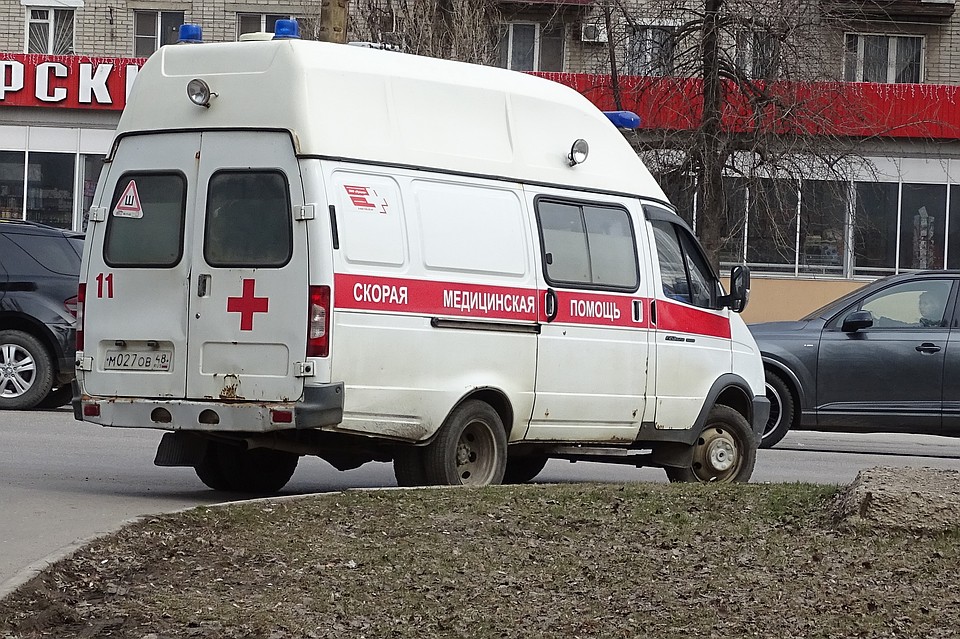 В Липецке пострадала женщина и дети