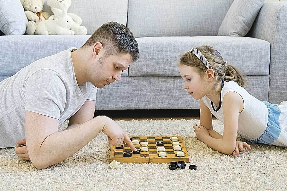 - Эх, давно не брал я в руки шашек!