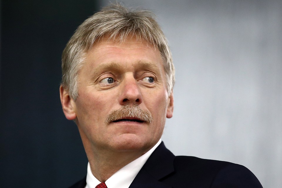 Пресс-секретарь президента Дмитрий Песков не стал в разговоре с журналистами давать юридическую оценку указам мэра Москвы и губернатора Подмосковья по введению в регионах обязательной самоизоляции. Фото: Валерий Шарифулин/ТАСС