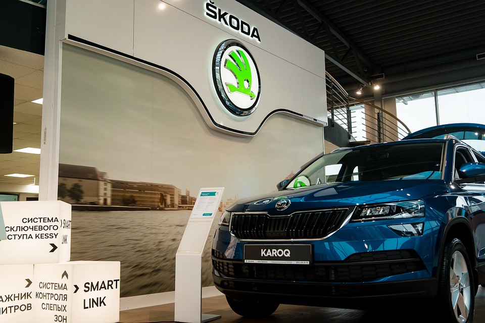 Авто Премиум консультирует клиентов SKODA в режиме онлайн.Фото предоставлены группой Авто Премиум.