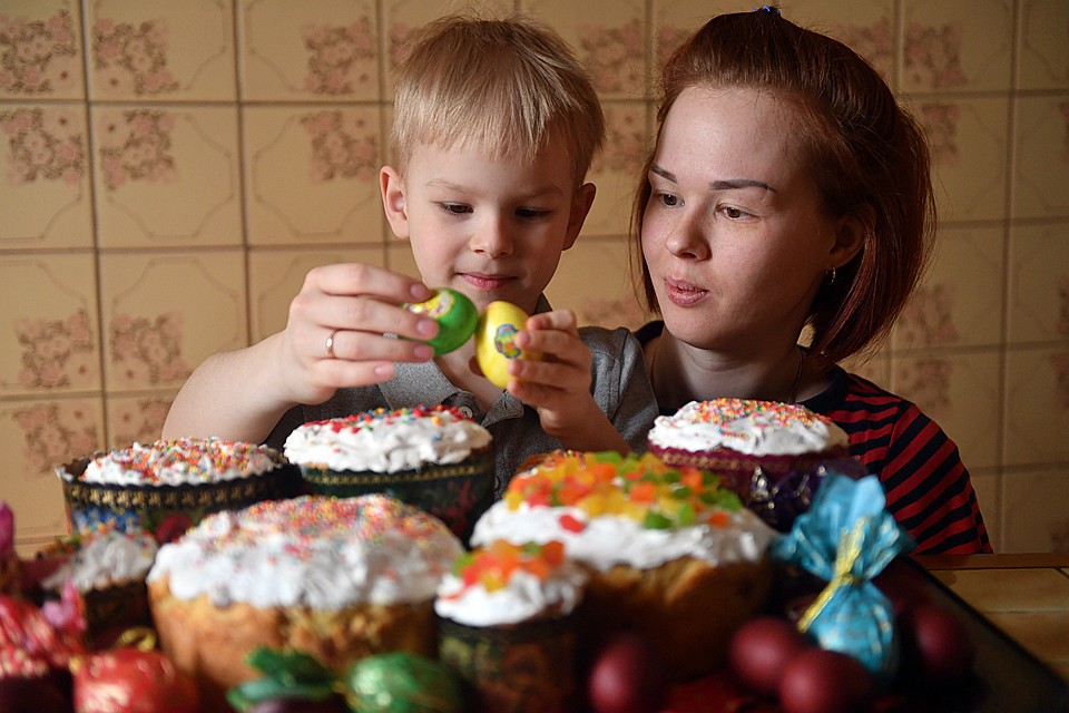 Пасху, скорее всего, мы встретим дома
